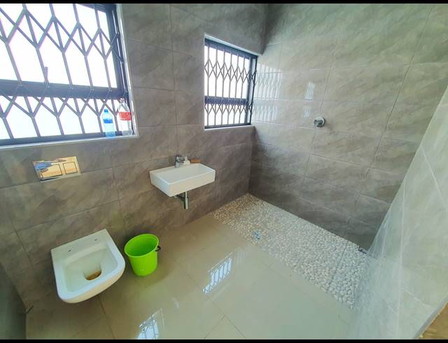 3 BEDROOM HOUSE TO LET IN TOWNSEND ESTATE